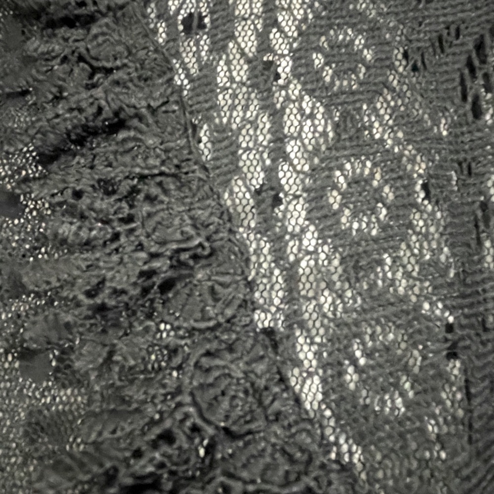 Blashe Women's blouse in transparent lace. - Picture 4 of 9